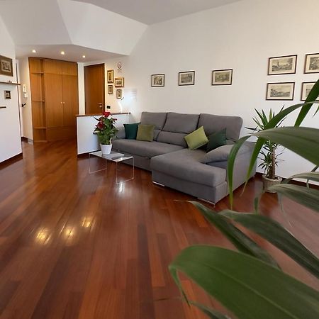 Emeraldway - Bellissimo Appartamento In Zona Sempione-Tre Torri Milano Eksteriør bilde