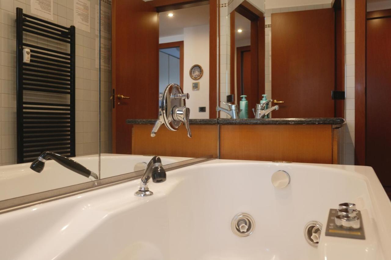 Emeraldway - Bellissimo Appartamento In Zona Sempione-Tre Torri Milano Eksteriør bilde